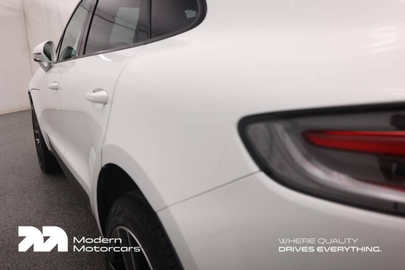 2025 Porsche Macan