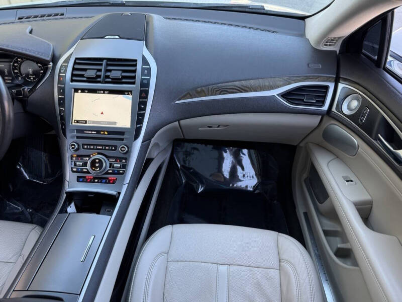 2017 Lincoln MKZ Reserve