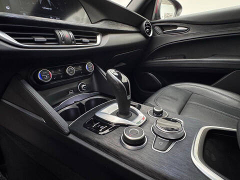 2022 Alfa Romeo Stelvio Sprint