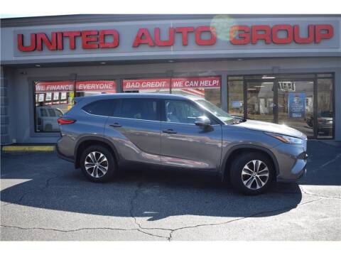 2020 Toyota Highlander for sale at United Auto Group in Putnam CT