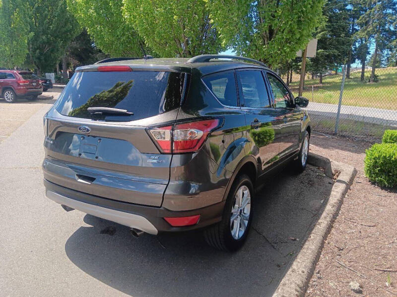 2018 Ford Escape SE