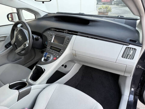 2012 Toyota Prius Two