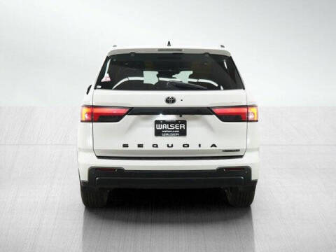 2025 Toyota Sequoia SR5