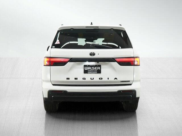 2025 Toyota Sequoia SR5