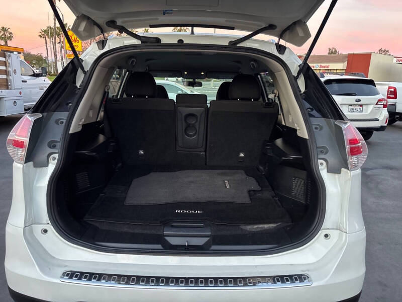 2016 Nissan Rogue SV