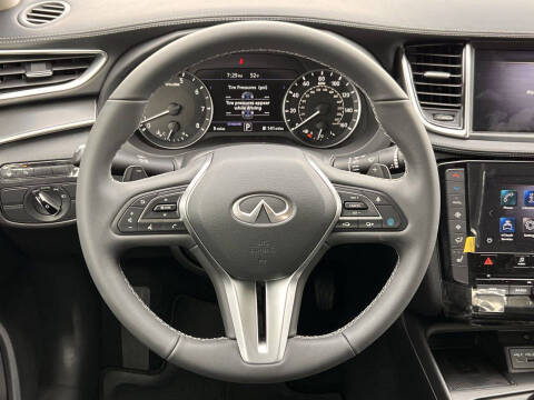 2025 Infiniti QX50 Luxe