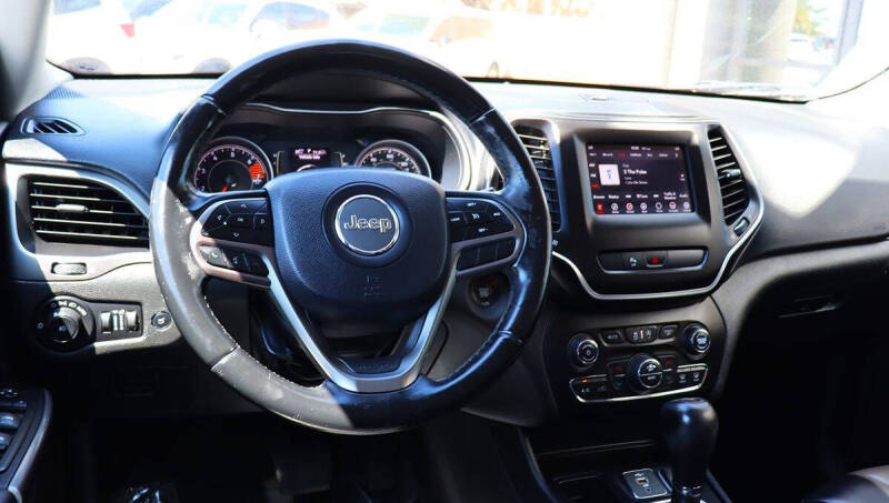 2019 Jeep Cherokee Latitude Plus