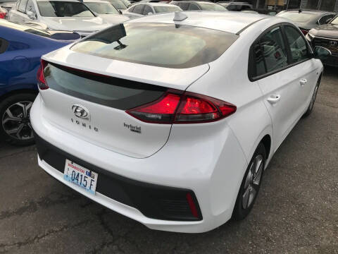 2020 Hyundai Ioniq Hybrid Blue