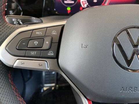 2025 Volkswagen Golf GTI SE