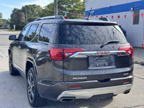 2017 GMC Acadia Denali