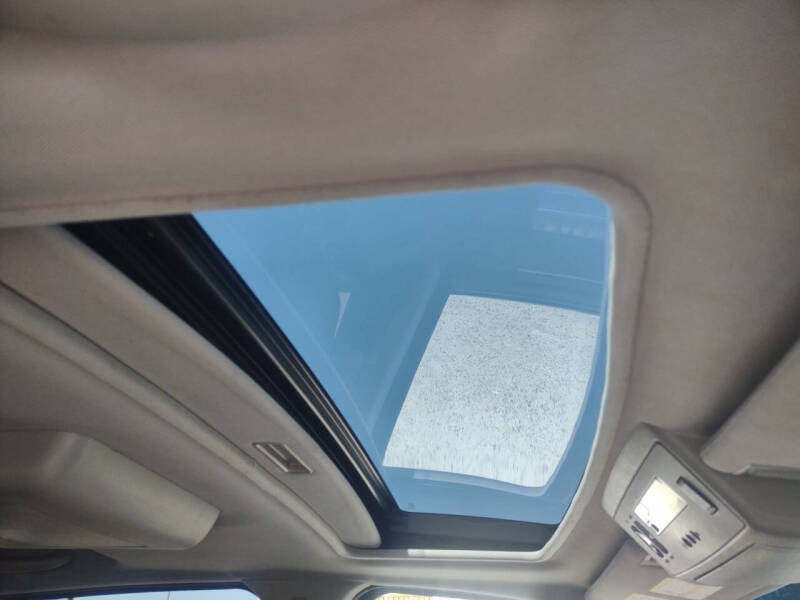 2004 Infiniti QX56