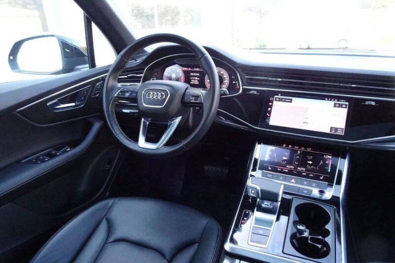 2025 Audi Q7 quattro Premium Plus 55 TFSI