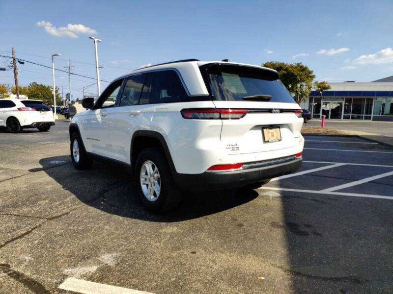 2023 Jeep Grand Cherokee Laredo
