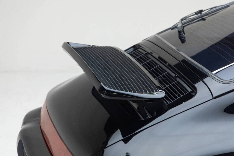 1991 Porsche 911 Carrera 2