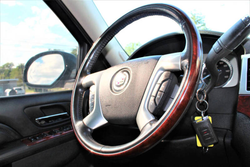 2012 Cadillac Escalade Luxury