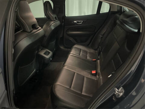 2020 Volvo S60 T5 Momentum