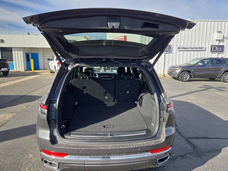 2025 Jeep Grand Cherokee Overland