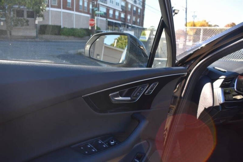 2023 Audi Q7 quattro Premium 45 TFSI