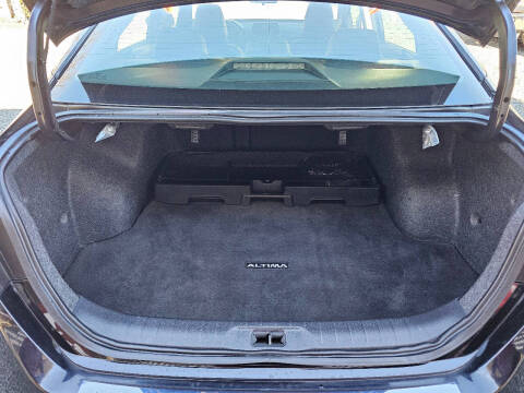 2022 Nissan Altima 2.5 SR