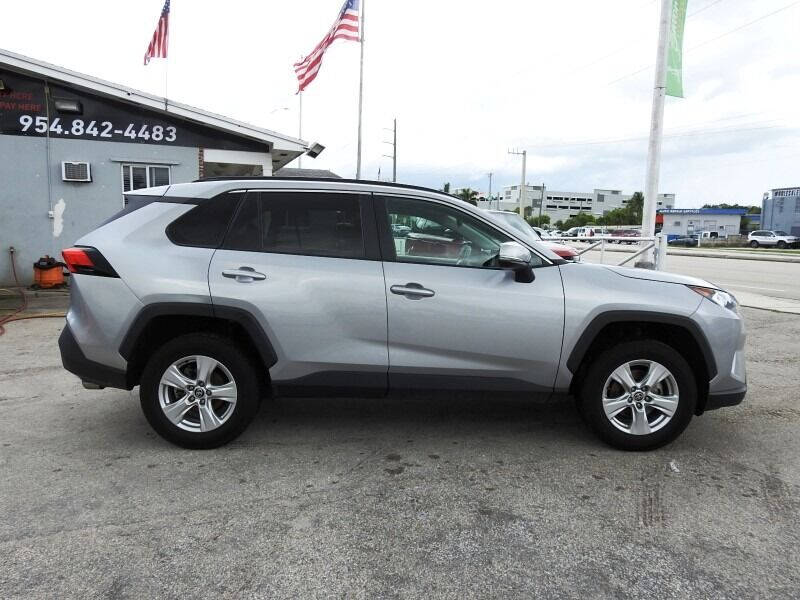 2021 TOYOTA RAV4 SUV / Crossover - $23,900