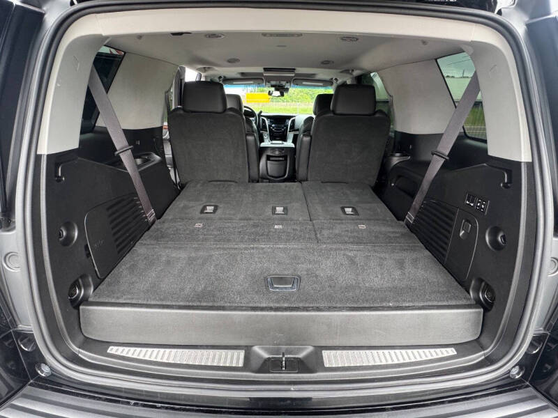 2017 Cadillac Escalade Luxury