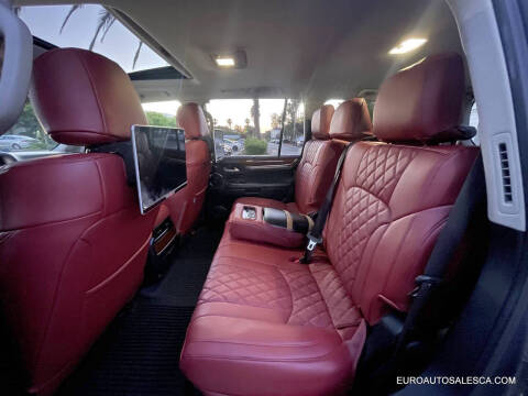 2019 Lexus LX 570 Three-Row