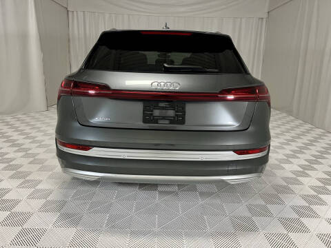 2019 Audi e-tron quattro Prestige