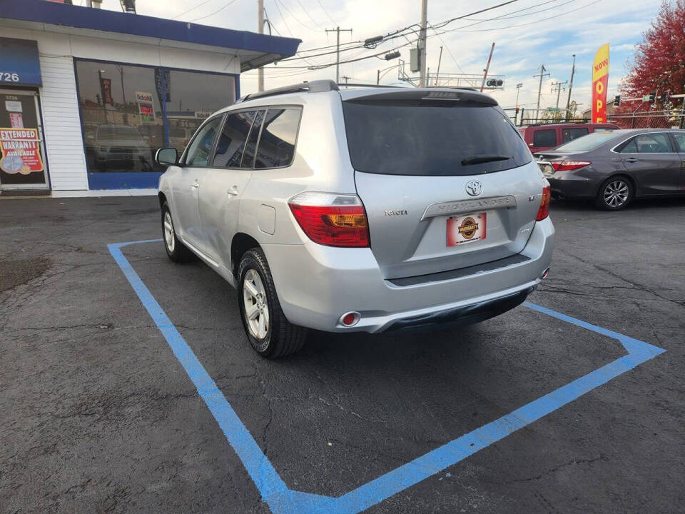 2008 Toyota Highlander for sale at Chicago Auto House in Chicago, IL