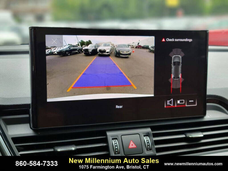 2025 Audi Q5 quattro Premium 40 TFSI