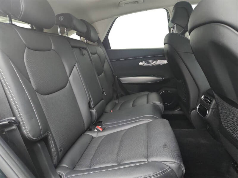 2022 Genesis GV70 2.5T Standard