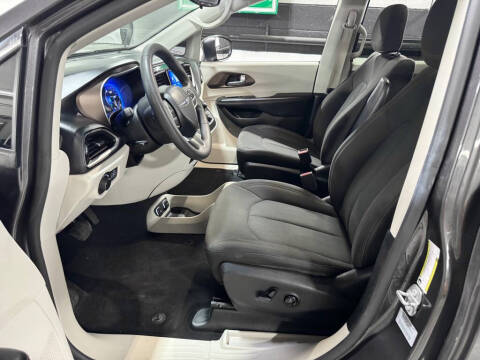 2017 Chrysler Pacifica Touring