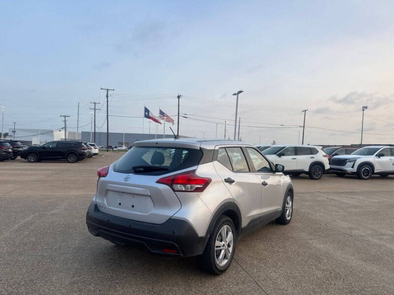 2020 Nissan Kicks S