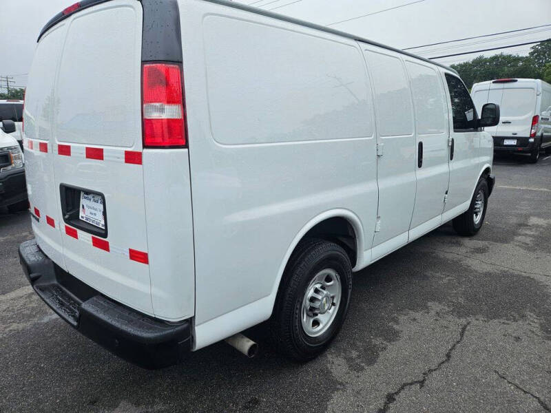 2021 Chevrolet Express 2500