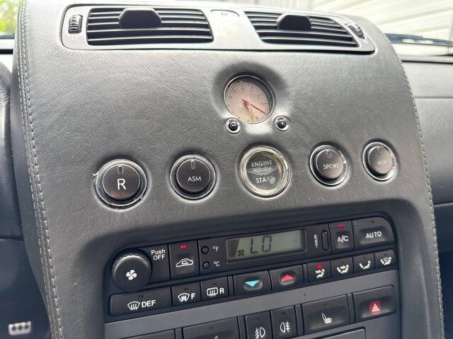 2005 Aston Martin V12 Vanquish S