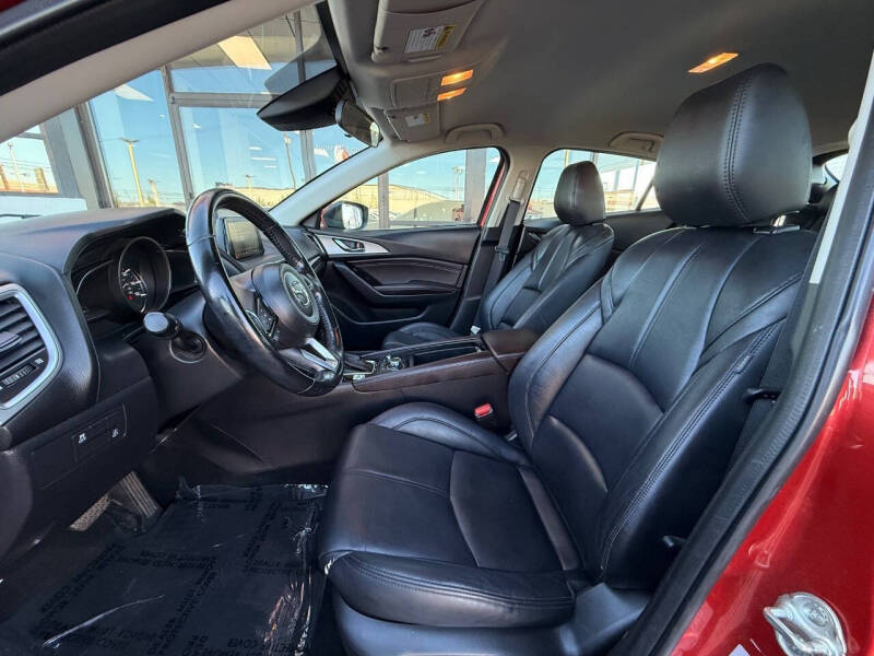 2018 Mazda MAZDA3 Touring