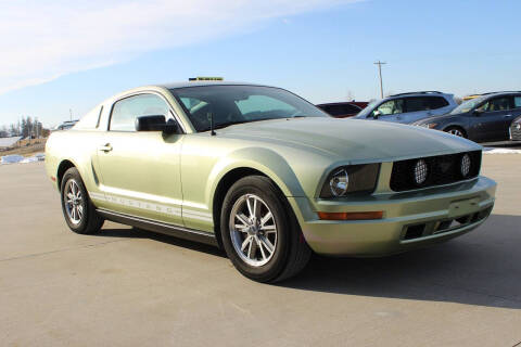 2005 Ford Mustang V6 Deluxe