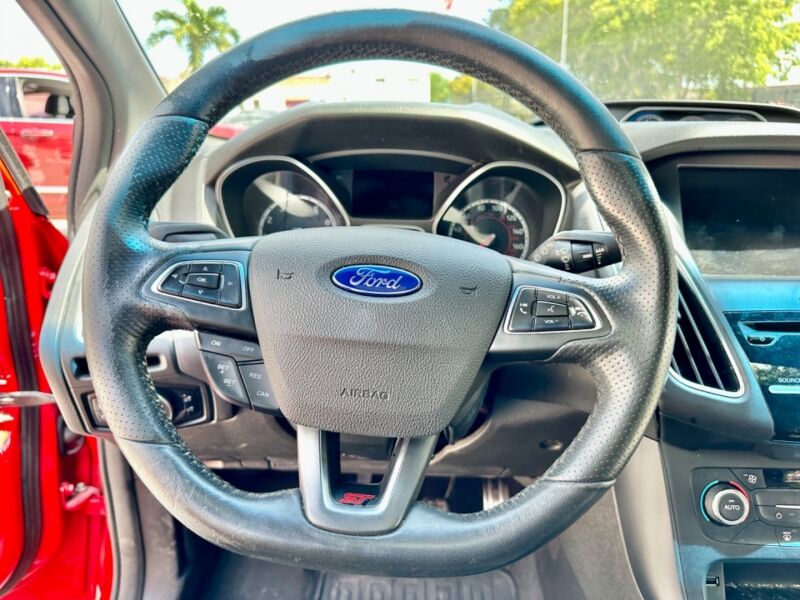 2016 Ford Focus  - $20,995