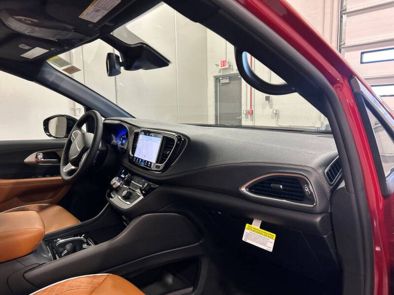 2026 Chrysler Pacifica Pinnacle