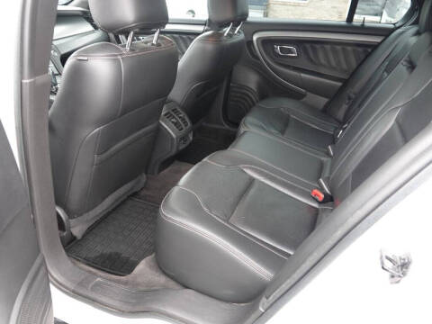 2017 Ford Taurus SEL