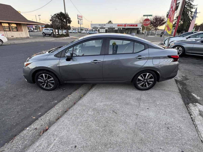 2021 Nissan Versa SV