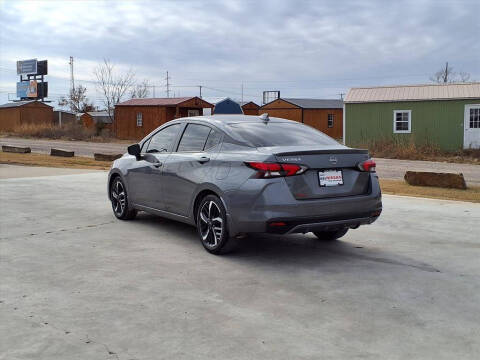 2024 Nissan Versa SR