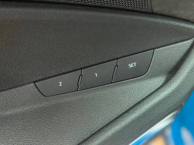 2019 Audi e-tron quattro Prestige