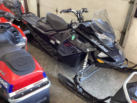 2018 Ski-Doo Renegade® Adrenaline Rips