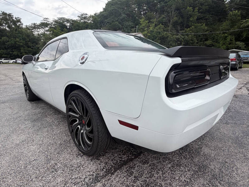 2017 Dodge Challenger SXT Plus
