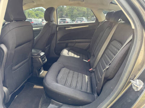 2016 Ford Fusion SE