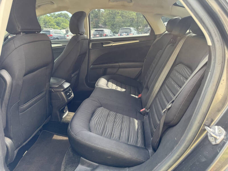2016 Ford Fusion SE