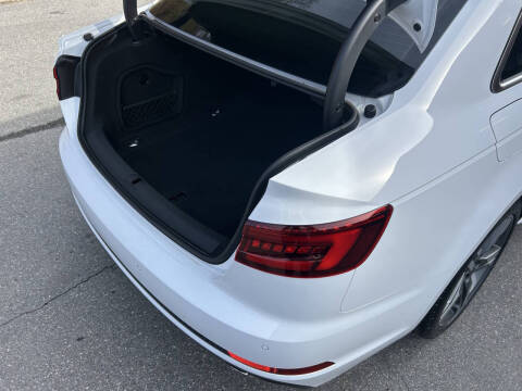 2018 Audi A4 2.0T quattro Premium Plus