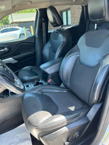 2018 Jeep Cherokee Latitude Plus