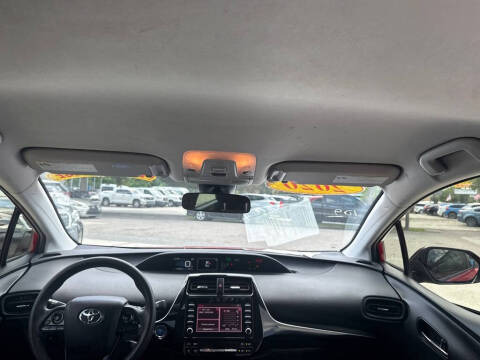 2020 Toyota Prius LE