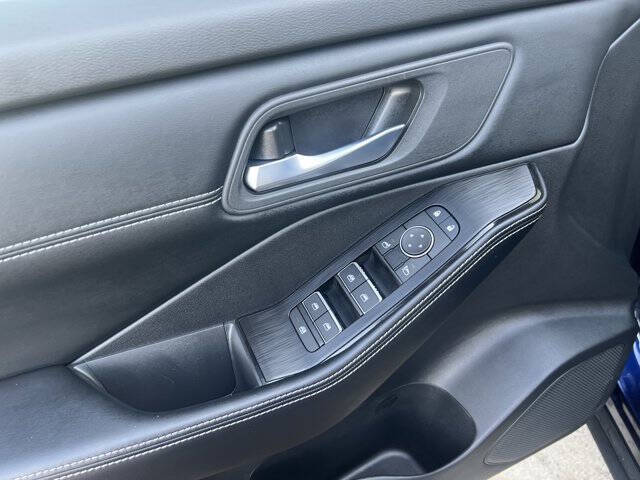 2025 Nissan Rogue SL